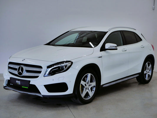 Mercedes-Benz GLA 220 D 4MATIC AMG paket