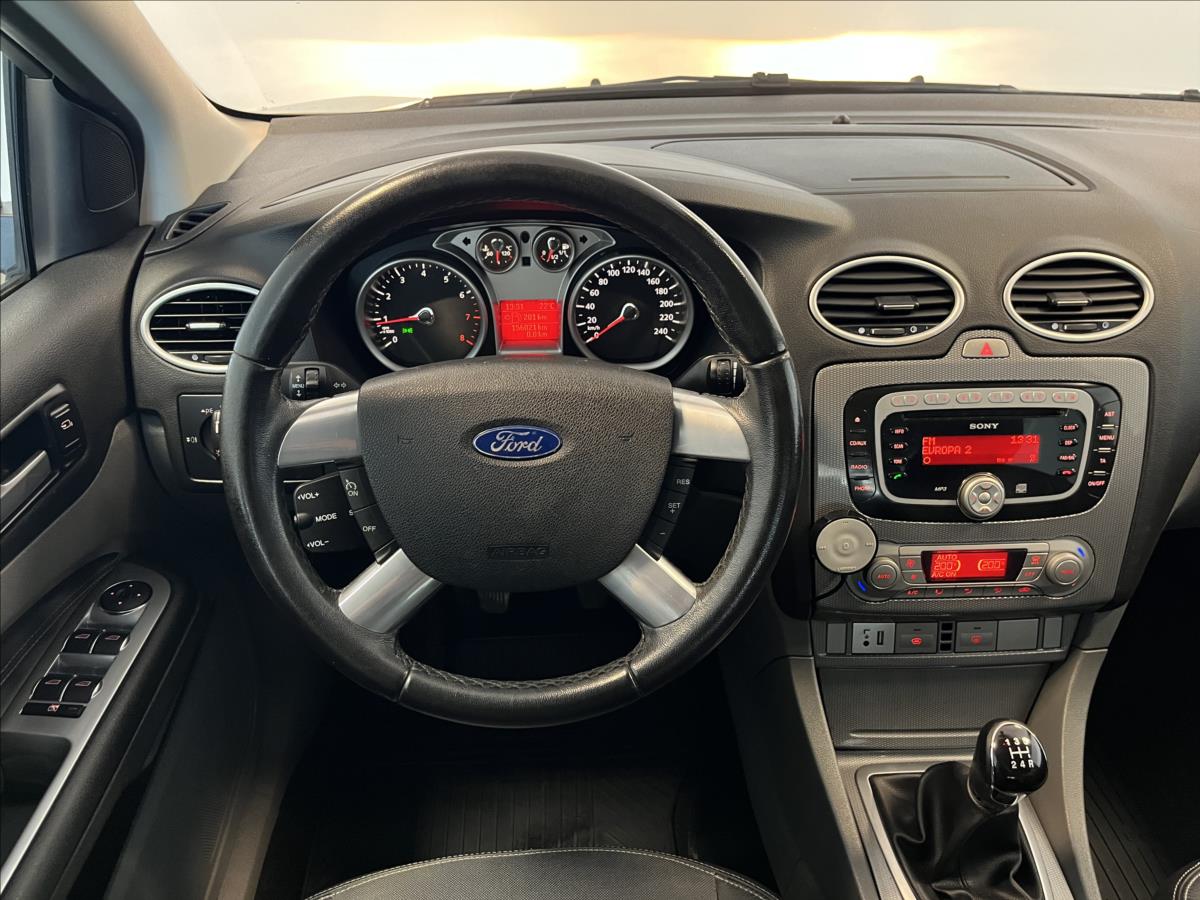 Ford Focus 2.0i Ghia