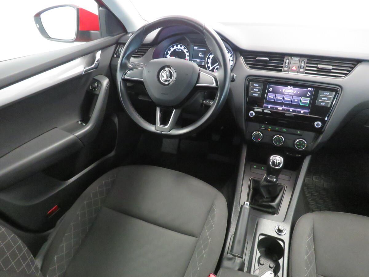 Škoda Octavia 1.6 TDI 85kW Active Plus