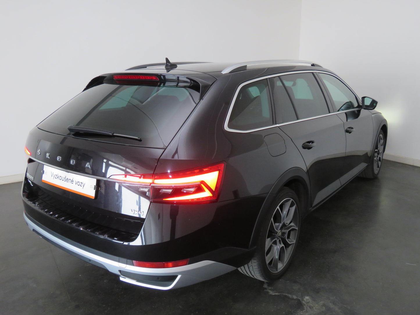 Škoda Superb 2.0 TDI 140 kW Scout