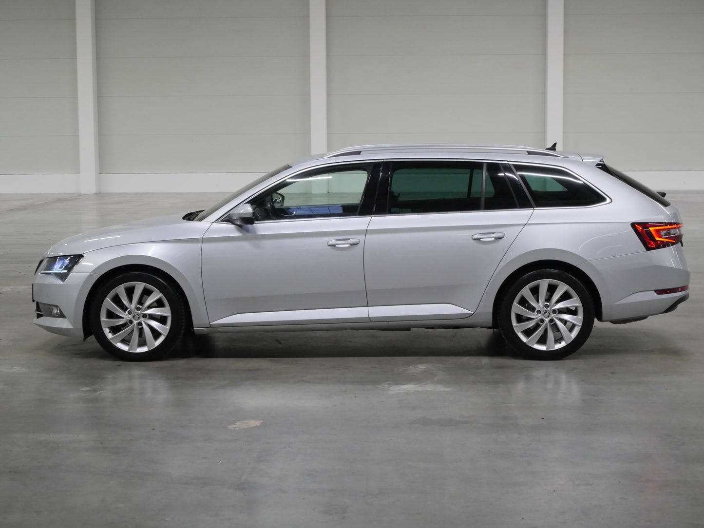 Škoda Superb 2.0 TDI 140 kW Style Plus