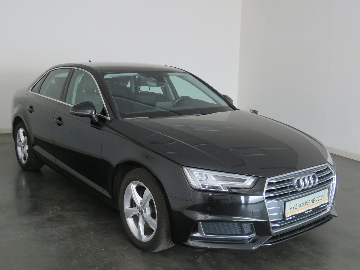 Audi A4 2.0 TDI 110kW DSG S tronic Business Edition 35