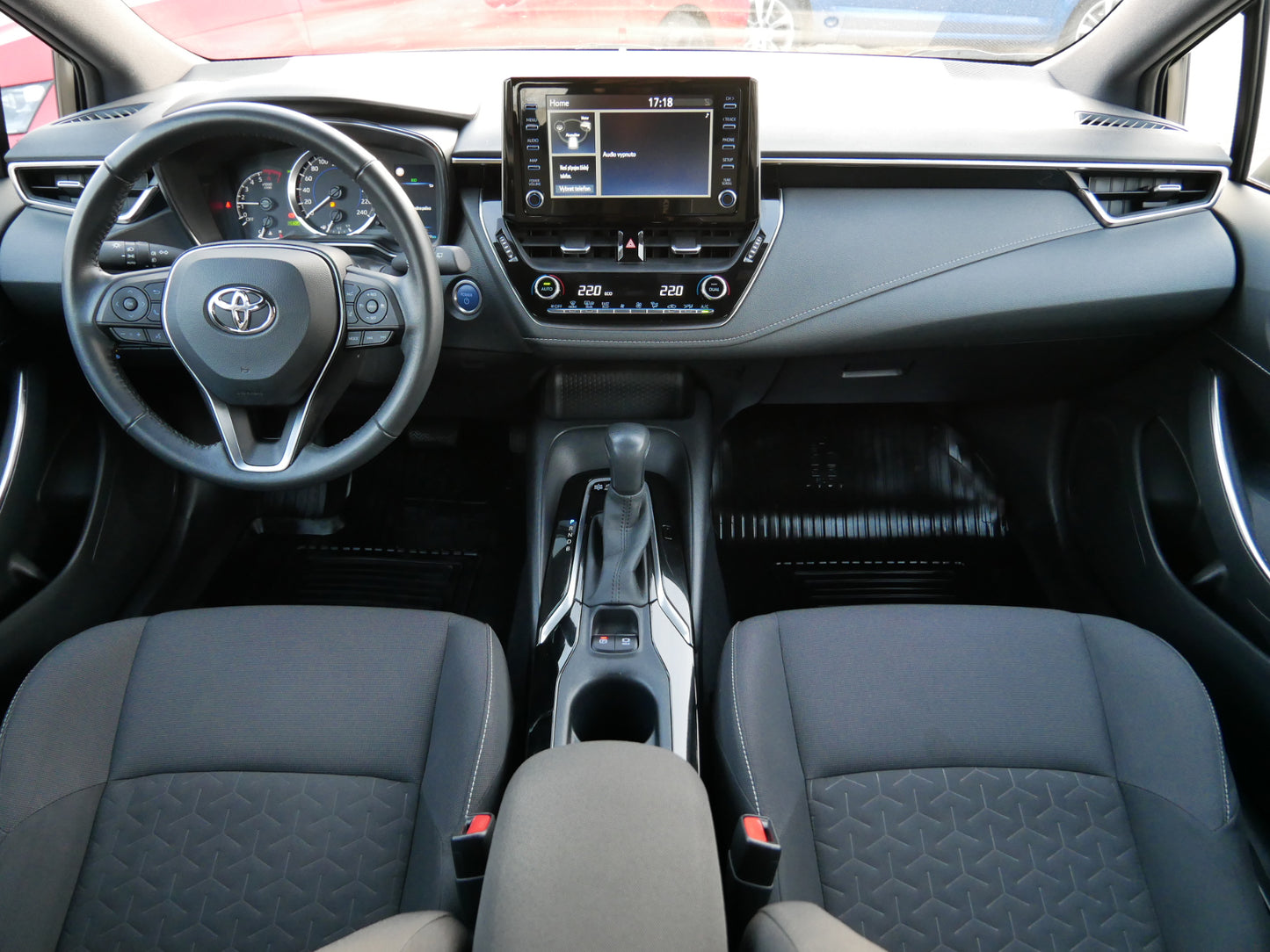 Toyota Corolla 1.8i HYBRID 72 kW