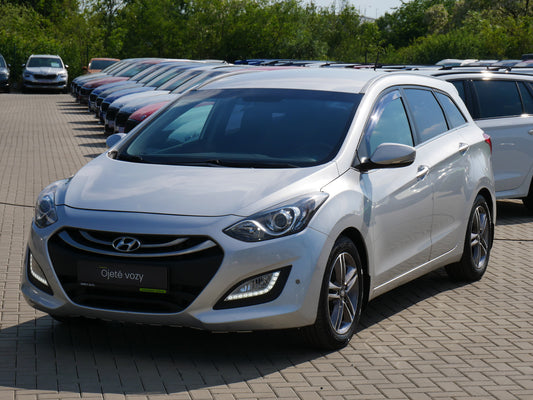 Hyundai i30 1.6 CRDI 81 kW Trikolor