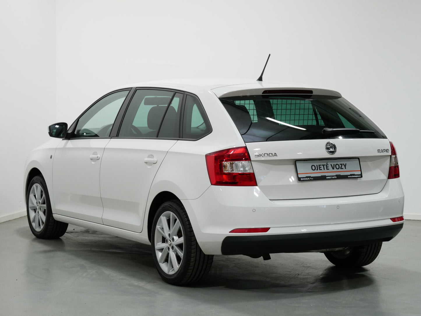 Škoda RAPID SPB AMB TS 77/1.2 M6F