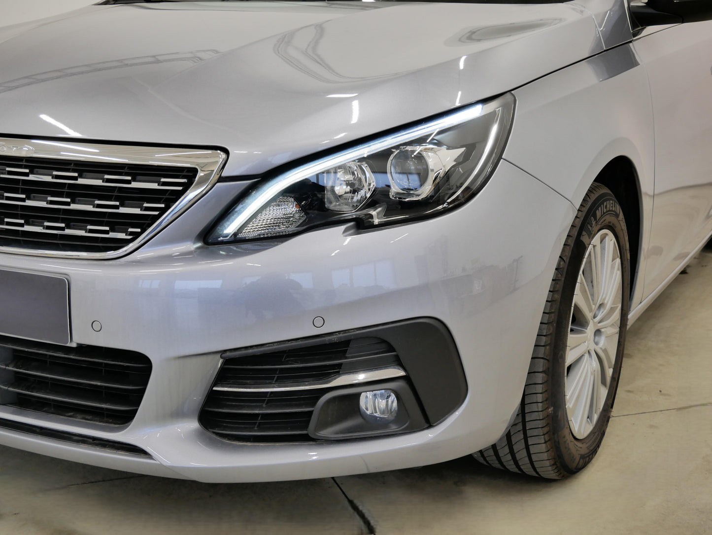 Peugeot 308 1.2 PureTec 96 kW Allure Pack