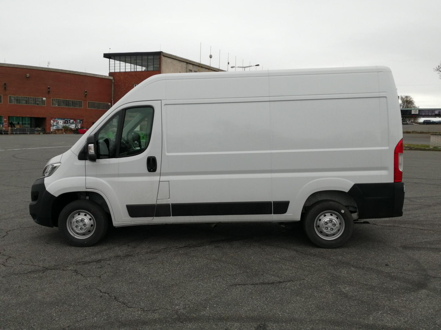 Citroen Jumper 2.2 BHDI 103 kW L2H2